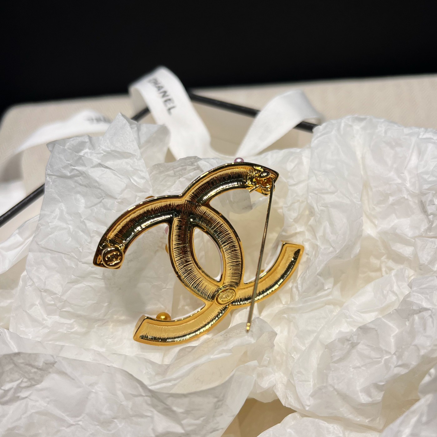 C120 Chanel CC Brooch