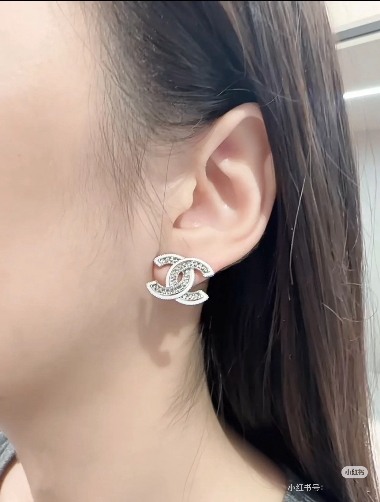 A1094 Chanel CC earrings