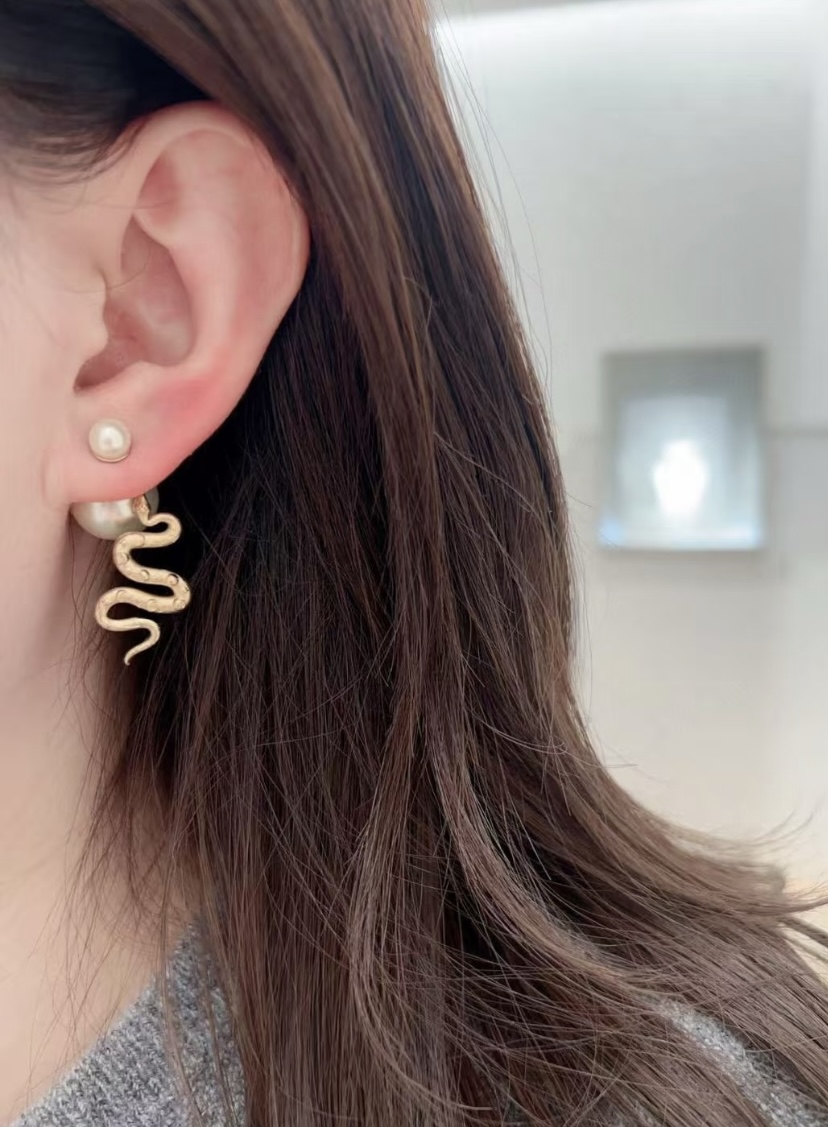 A1099 DIOR snake Tribales earrings