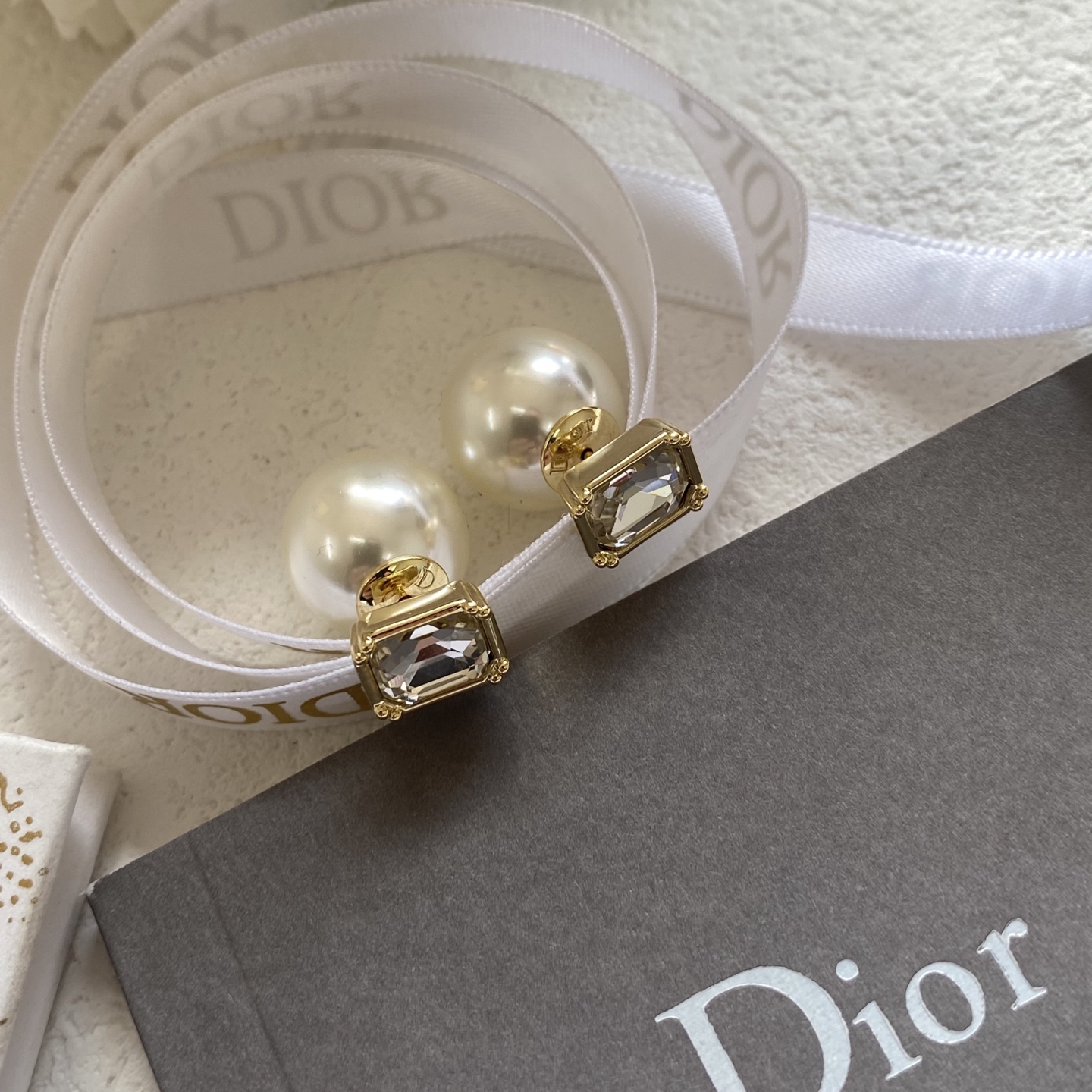 A757 Dior earrings