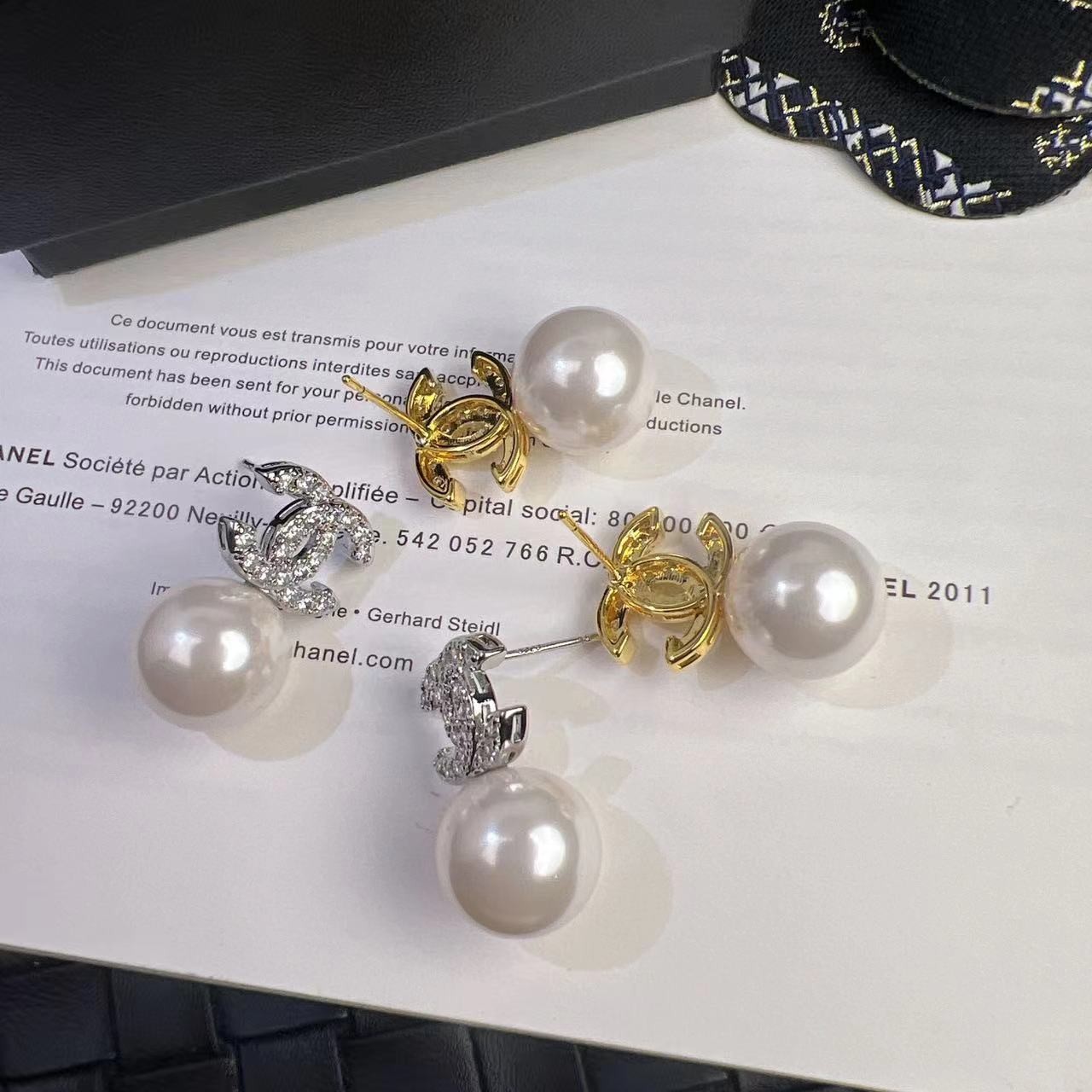 A342 Chanel earrings