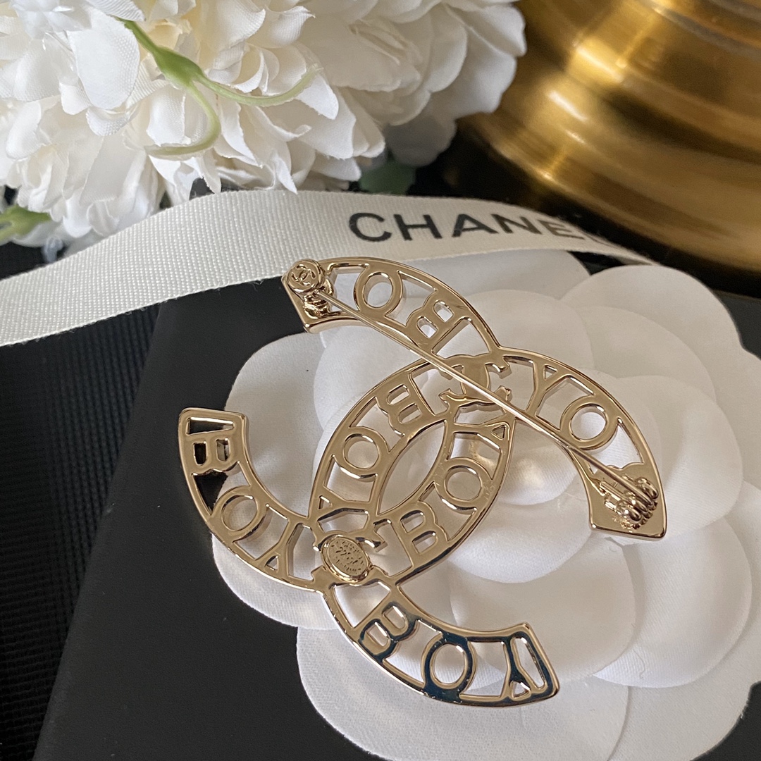 C151 Chanel BOY Brooch
