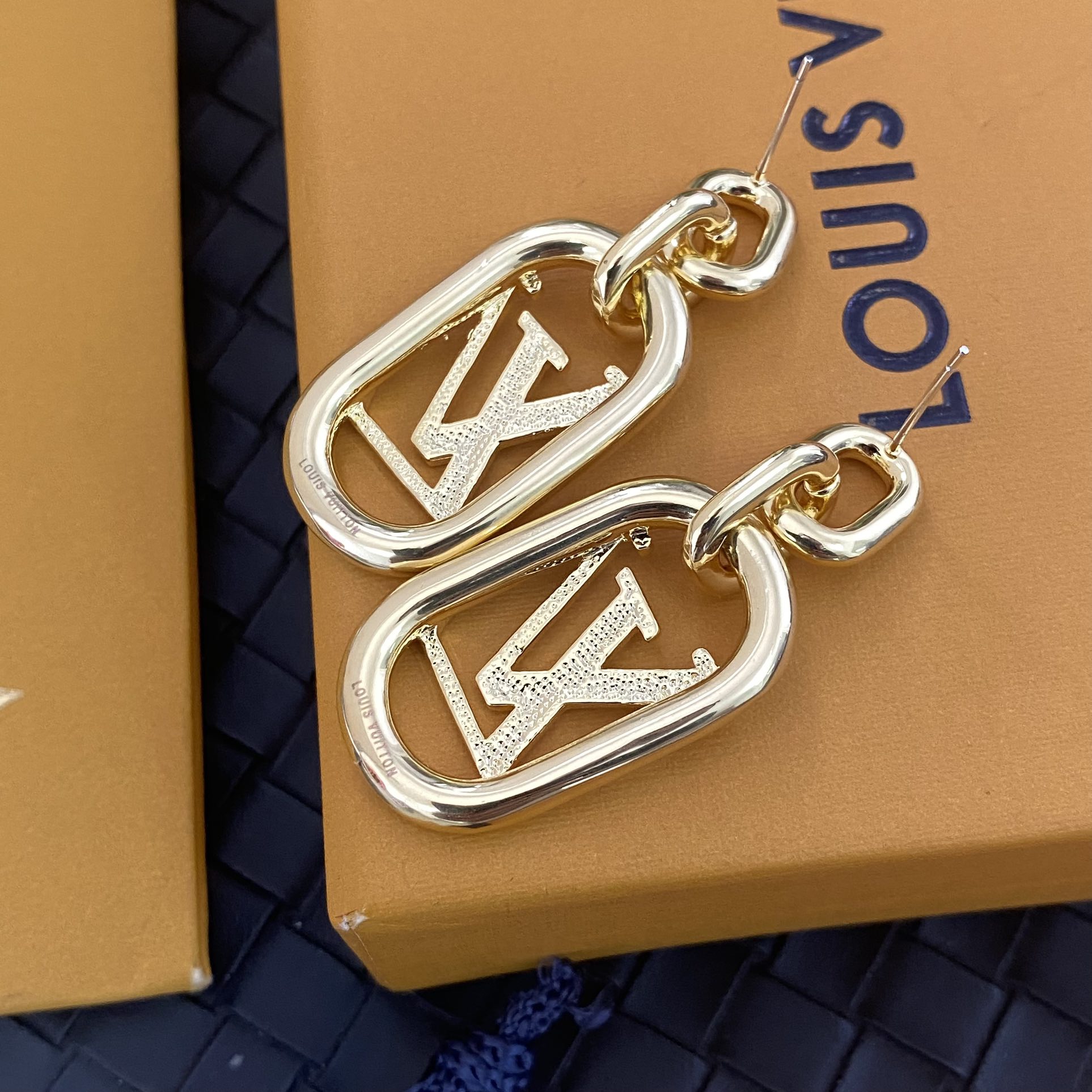 A110 LV earrings