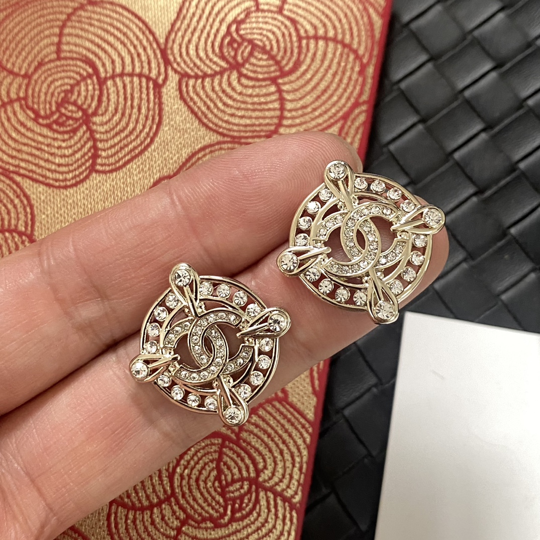A237 chanel earrings