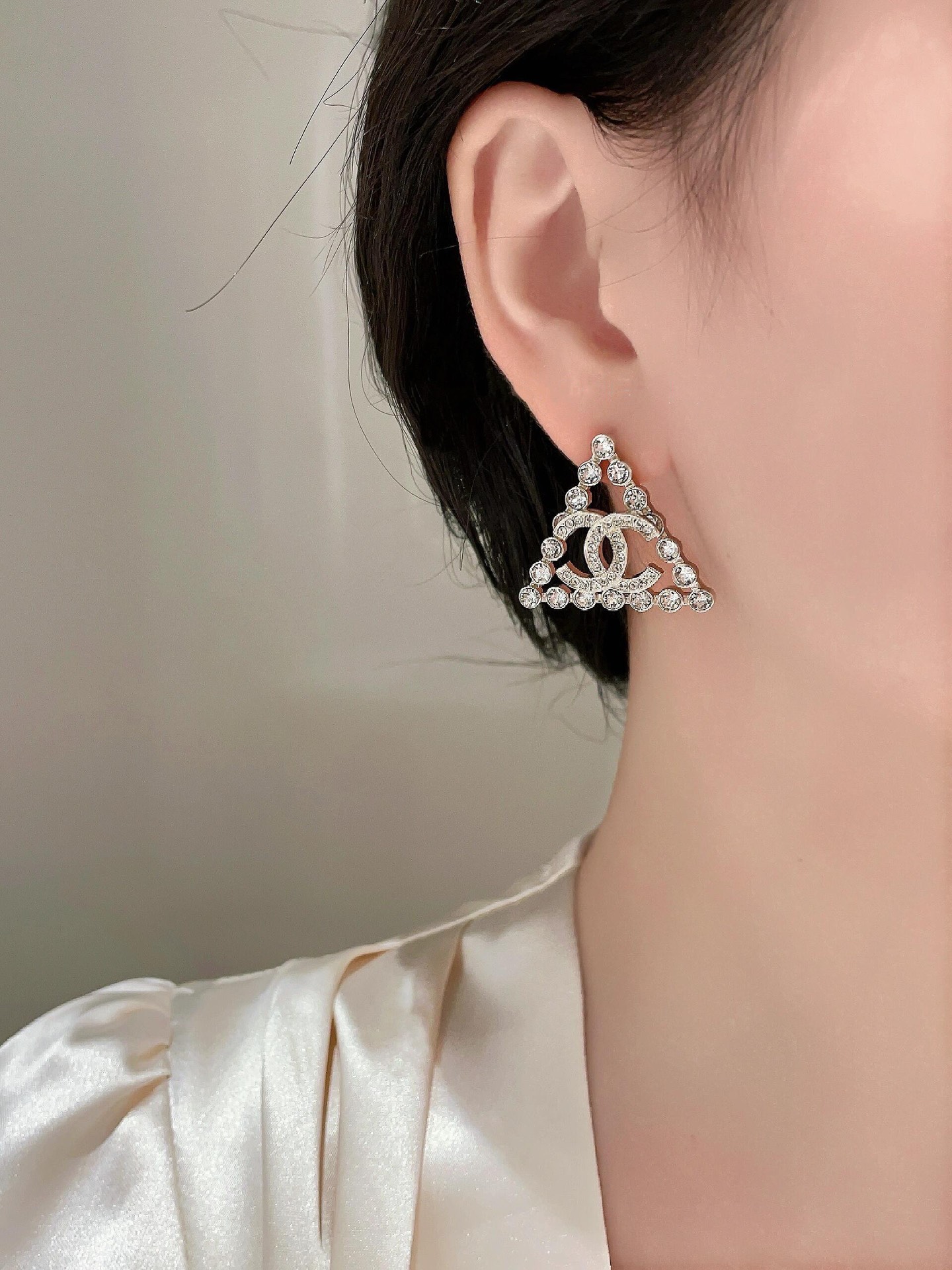A1123   Chanel earrings