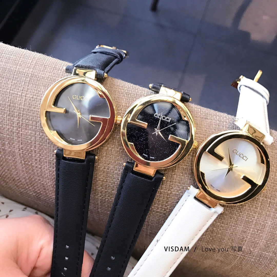 Gucci vintage GG Quartz watch 116305