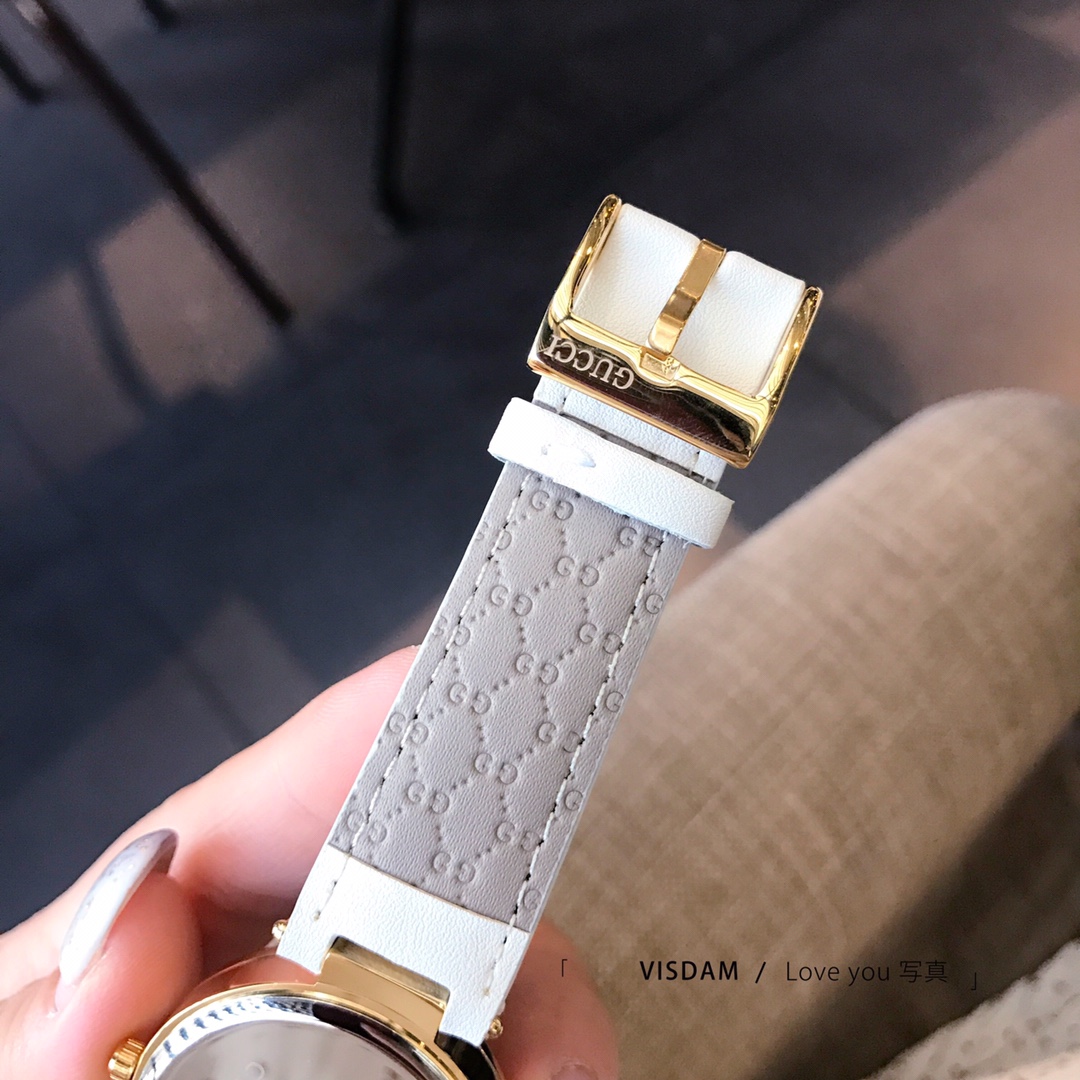 Gucci vintage GG Quartz watch 116305