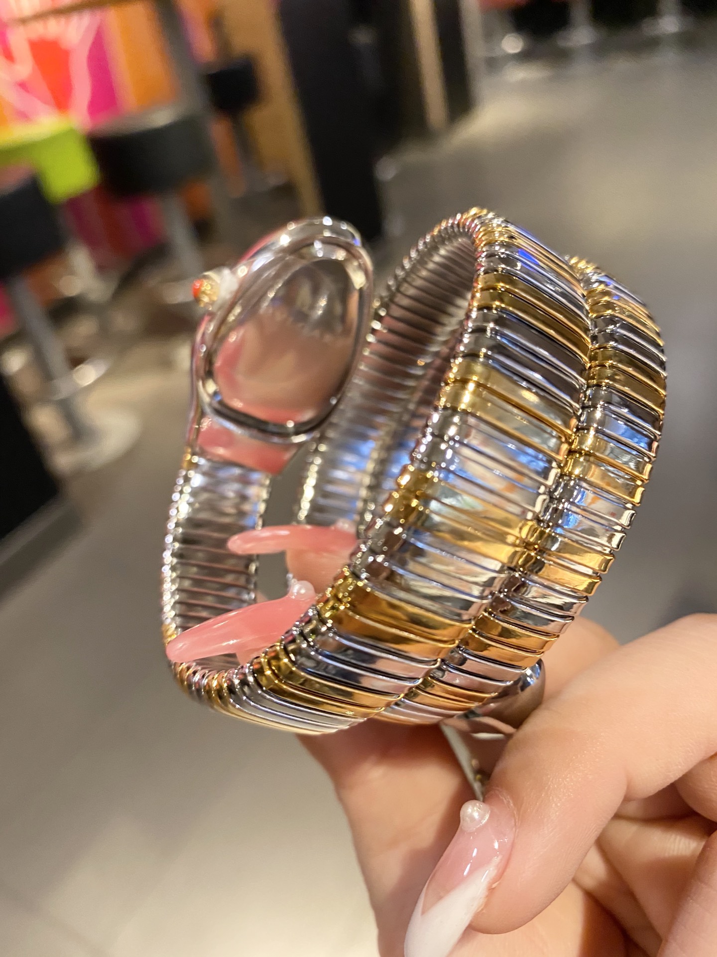 BV Bvlgari Golden snake quartz watch 116301