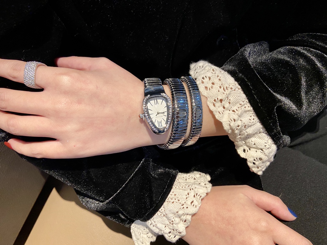 BV Bvlgari Silver snake quartz watch 116300