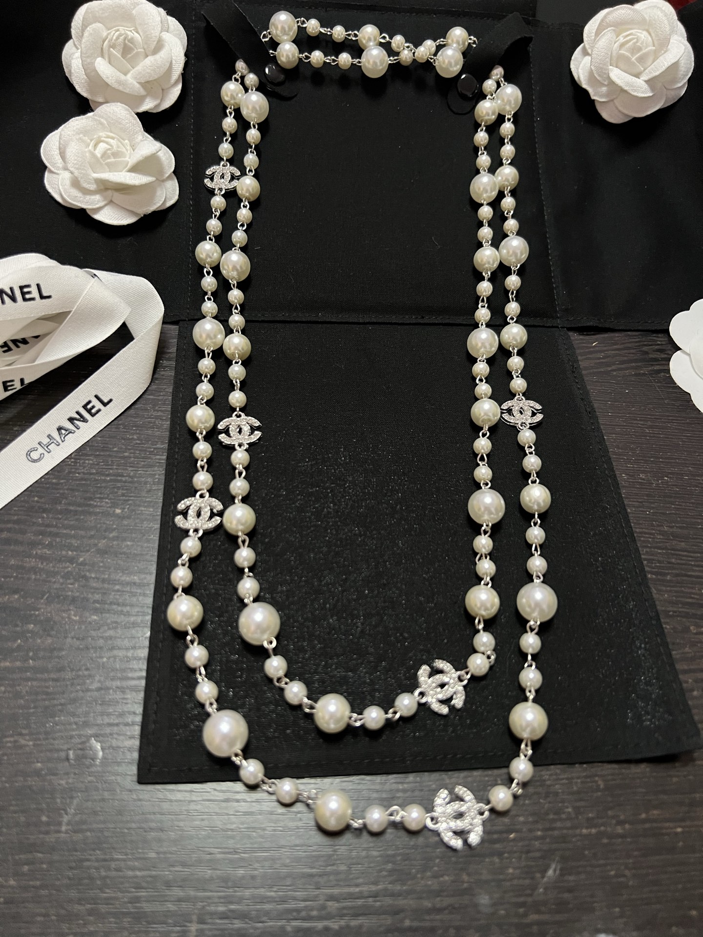 Chanel long pearls necklace 116284