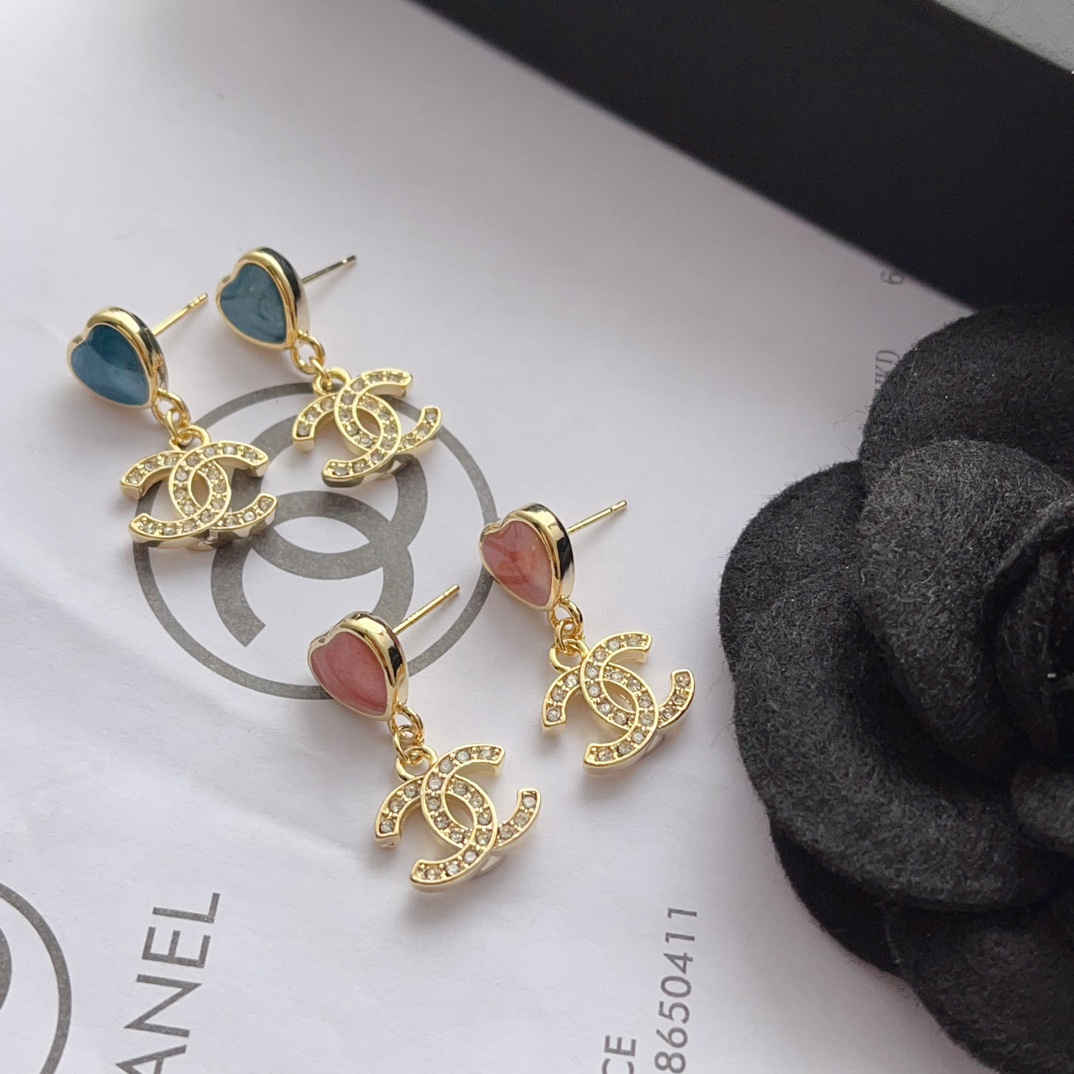A1128 Chanel heart earrings