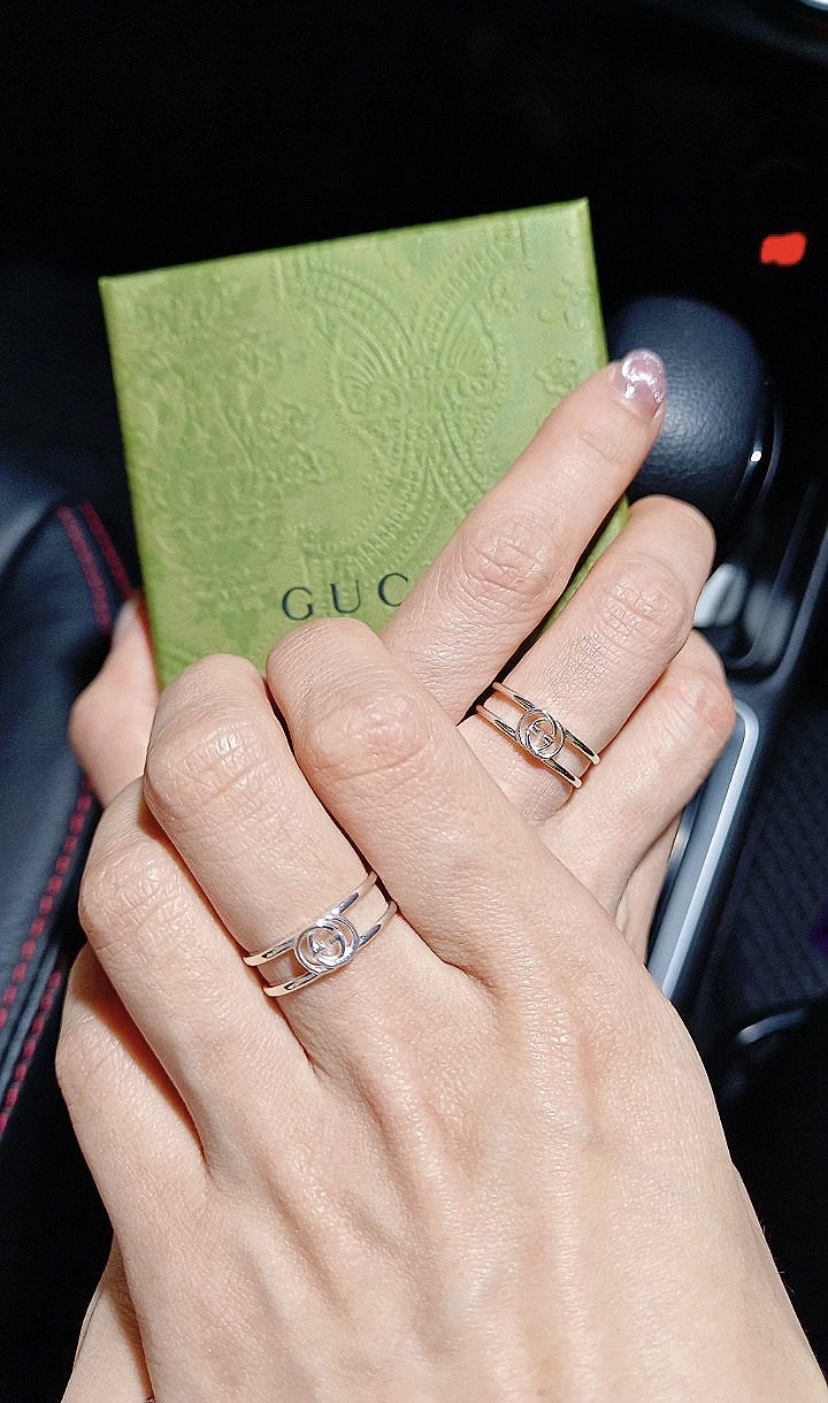 J124 Gucci GG ring