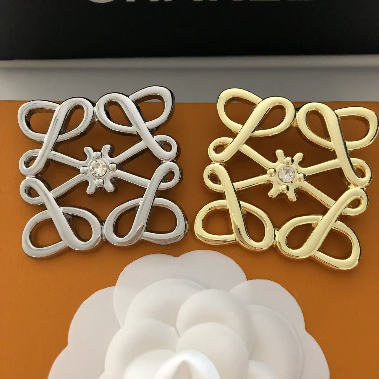 LOEWE Brooch 116346