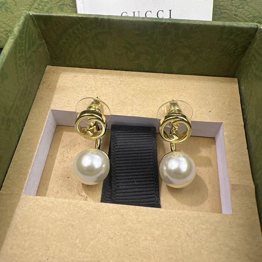 A1579 Gucci GG pearls earrings