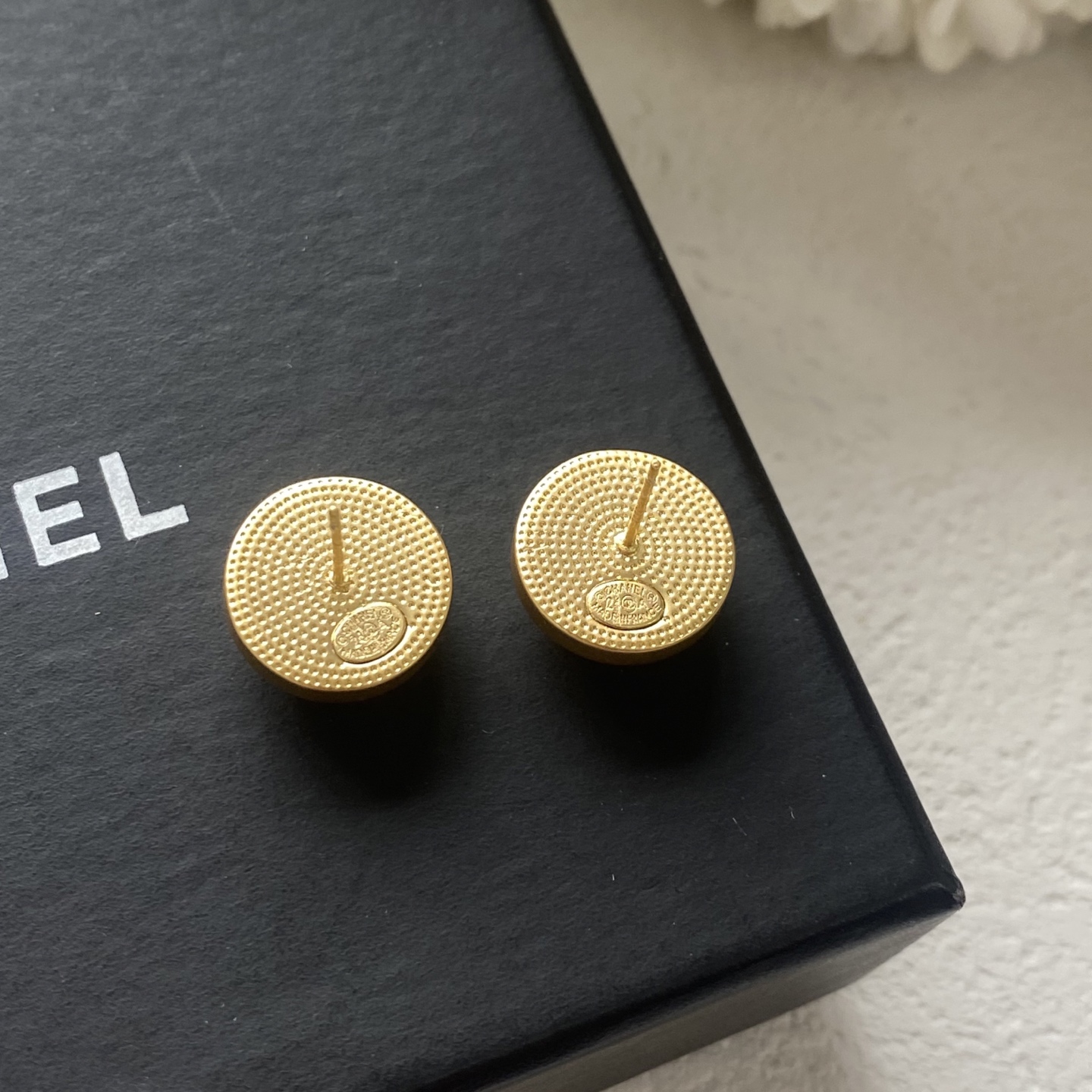 A1964 Chanel earrings