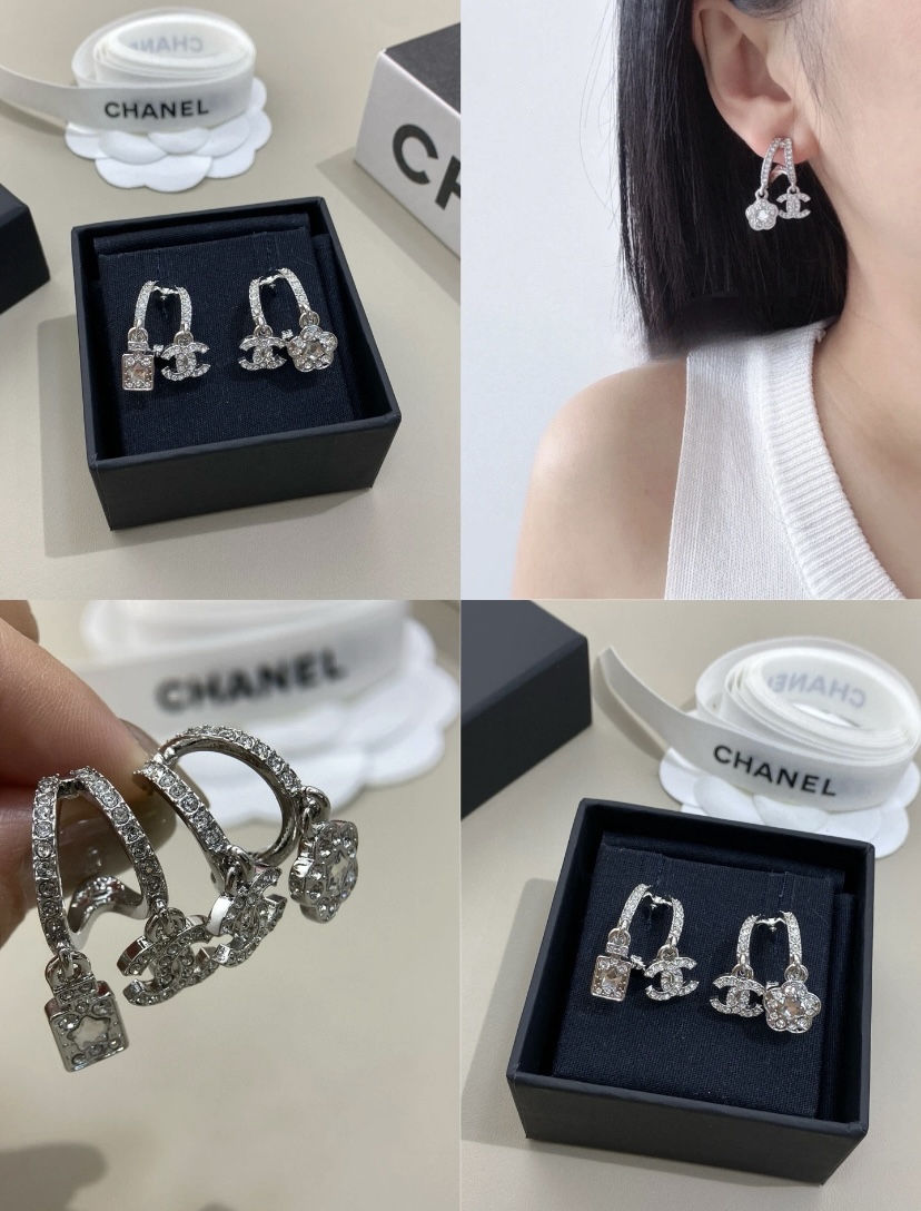 A1141 Chanel earrings