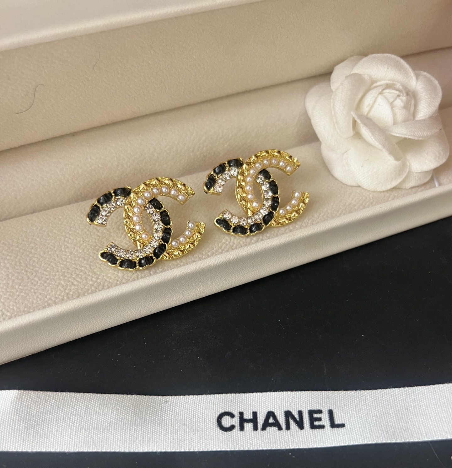 Chanel CC earrings 116357