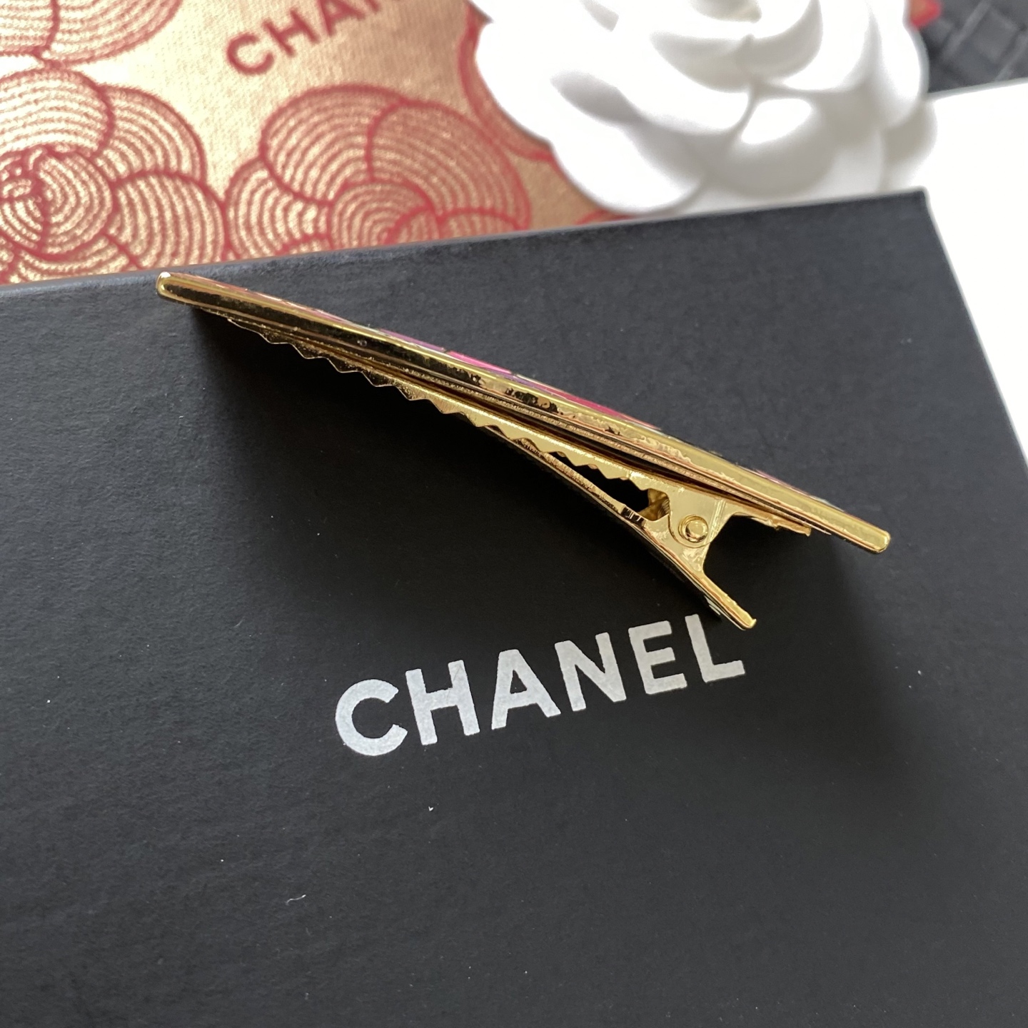 FS7070  Chanel hairclip