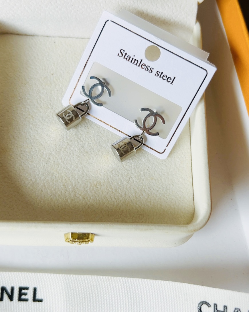 Chanel Titanium steel earrings 116442