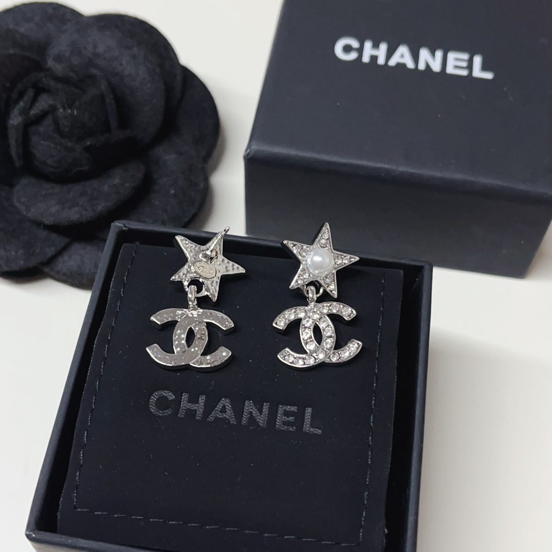 A1149 Chanel earrings