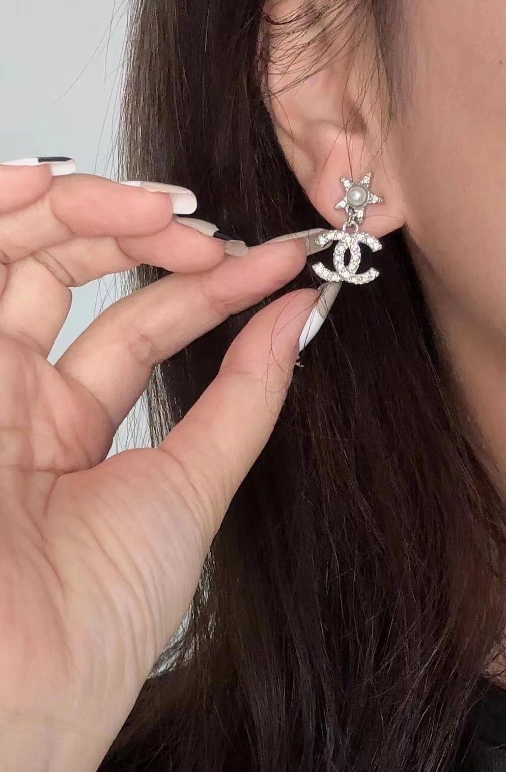 A1149 Chanel earrings