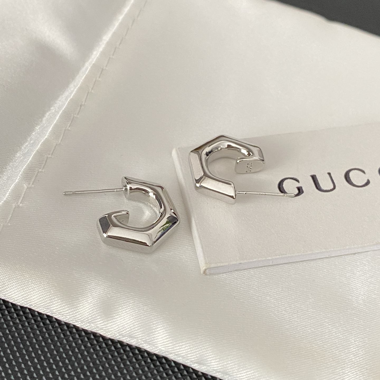 A1364 Gucci G silver earrings