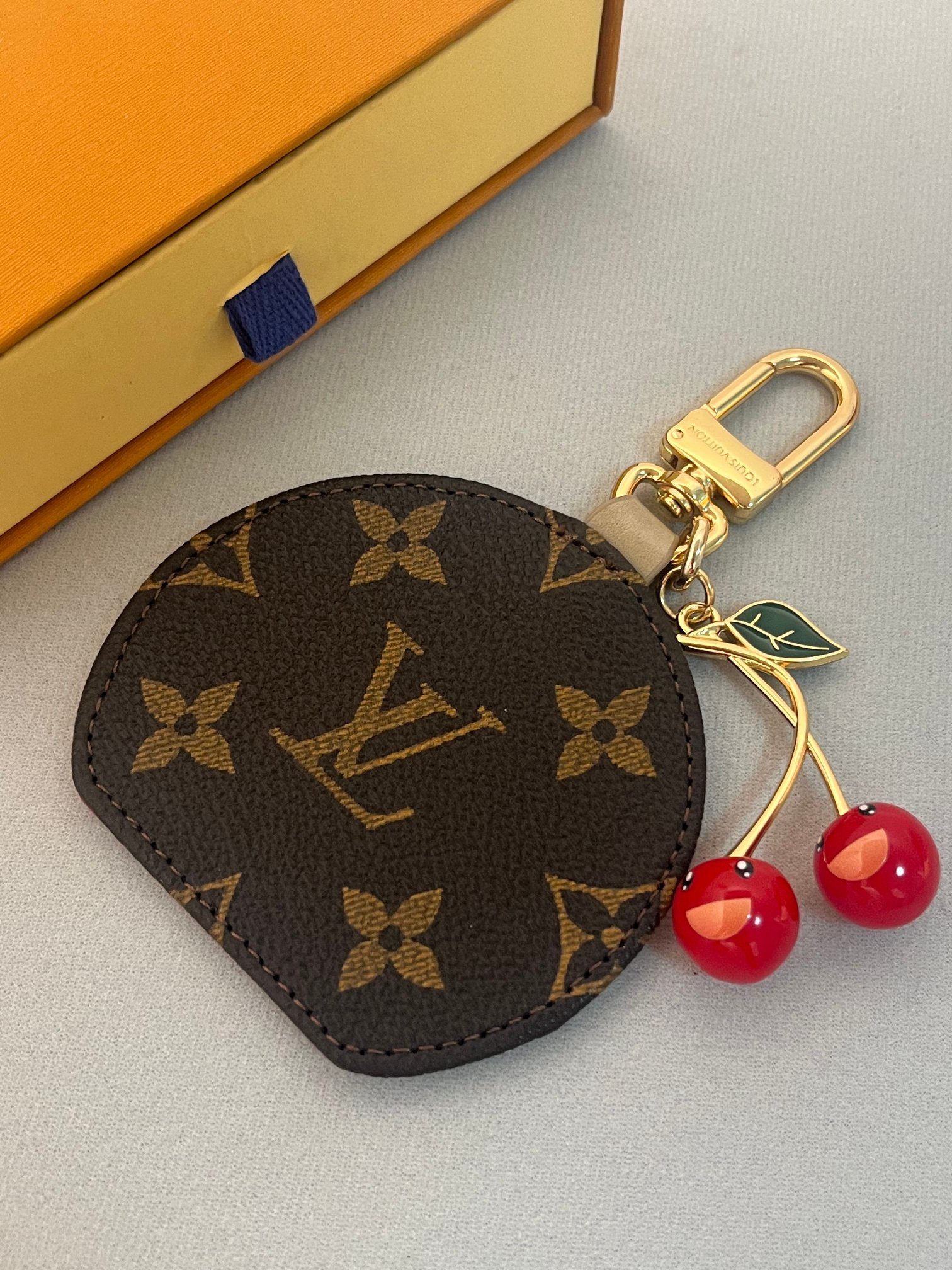 LV LOUIS VUITTON x TM mini mirror monogram charm/pendant M02830