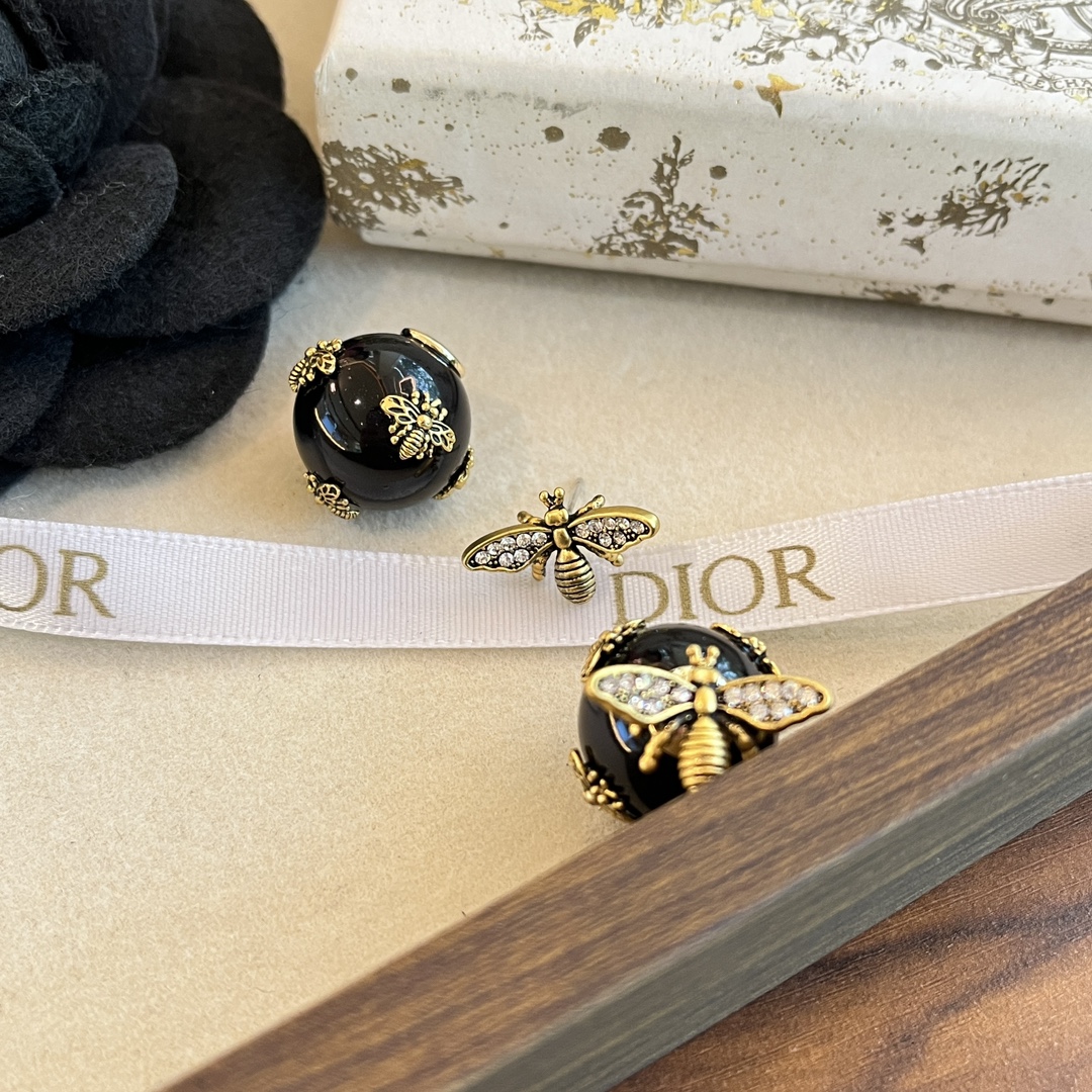 A1163 Dior black bee ball earrings