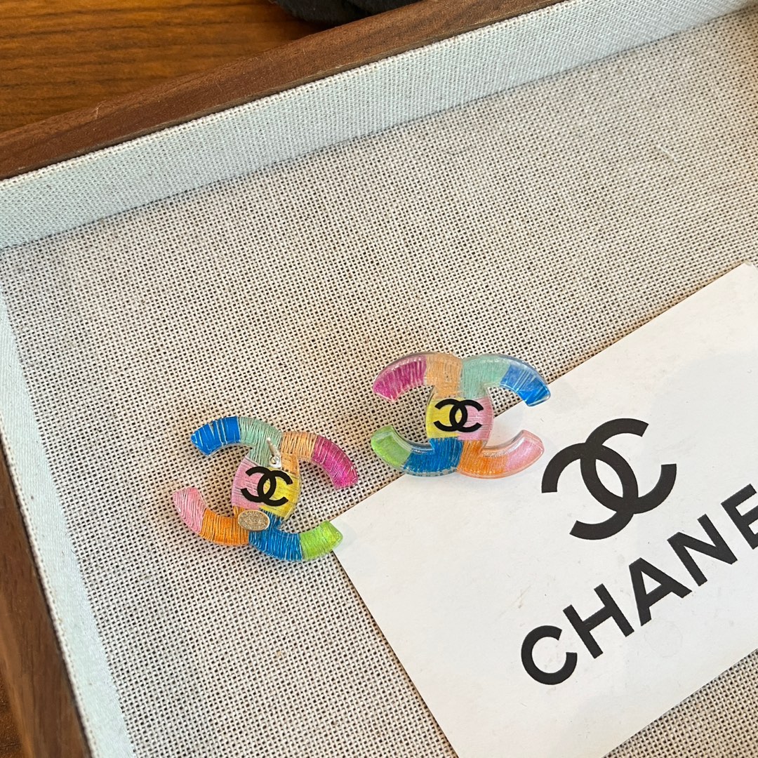 A1164 Chanel Colorfyl Resin CC earrings