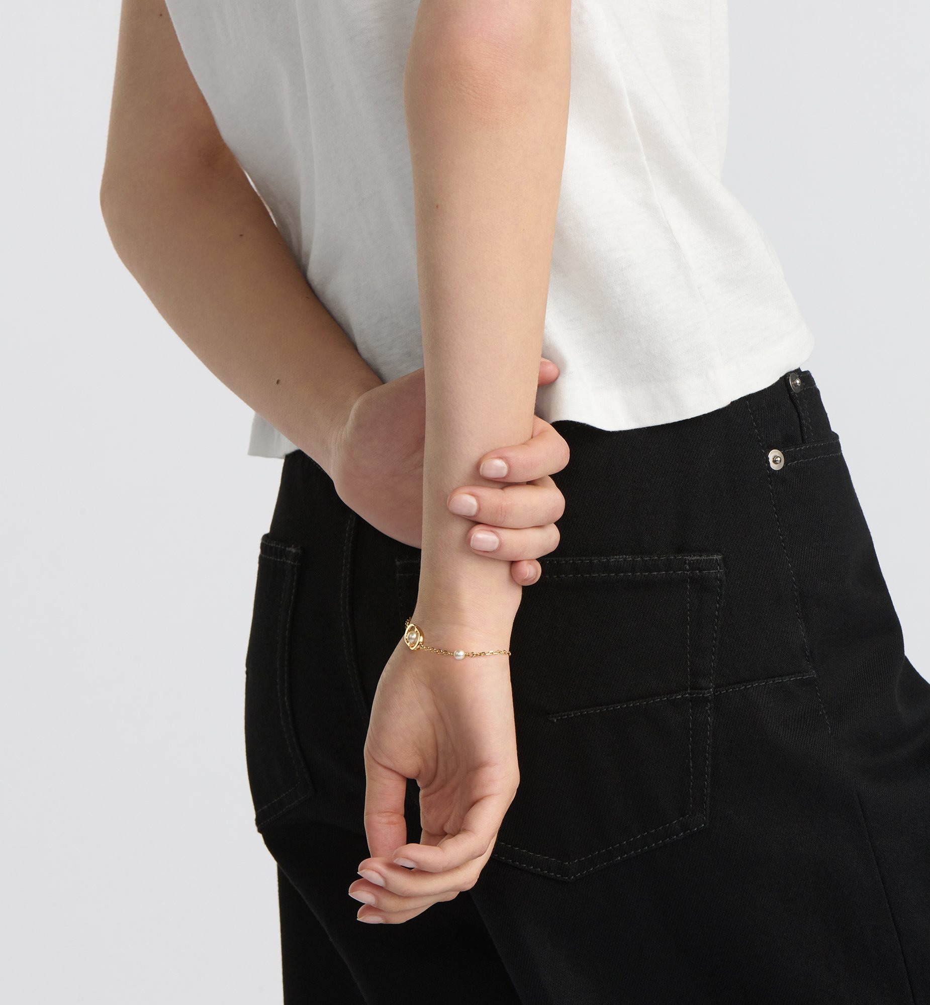 L204 Dior pearls CD bracelet
