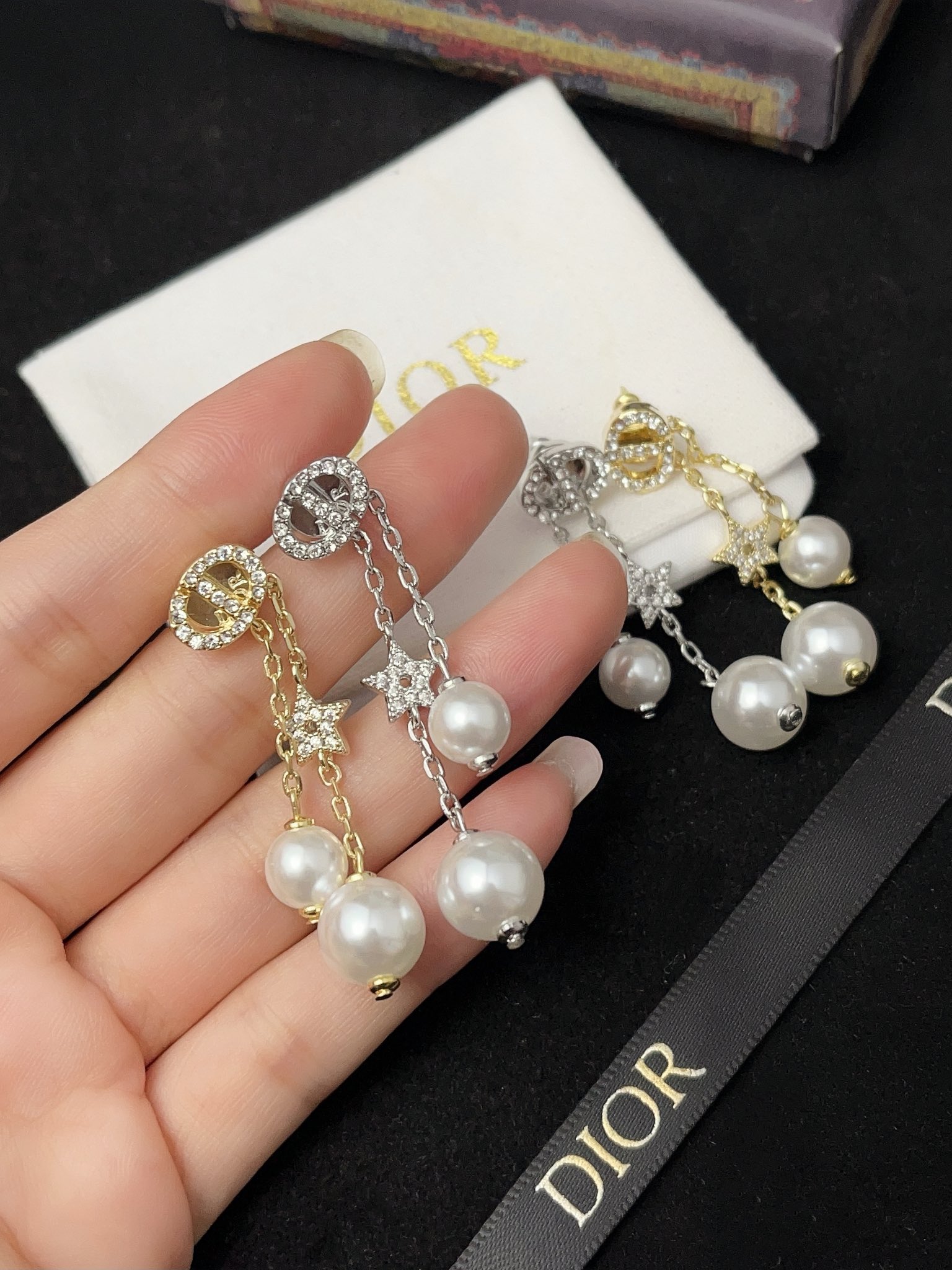 A1170 Dior earrings