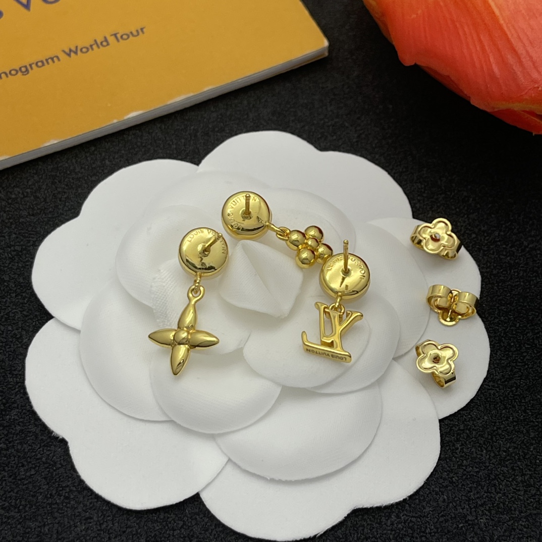 3PCS of LV Louis vuitton pearls earrings 116680