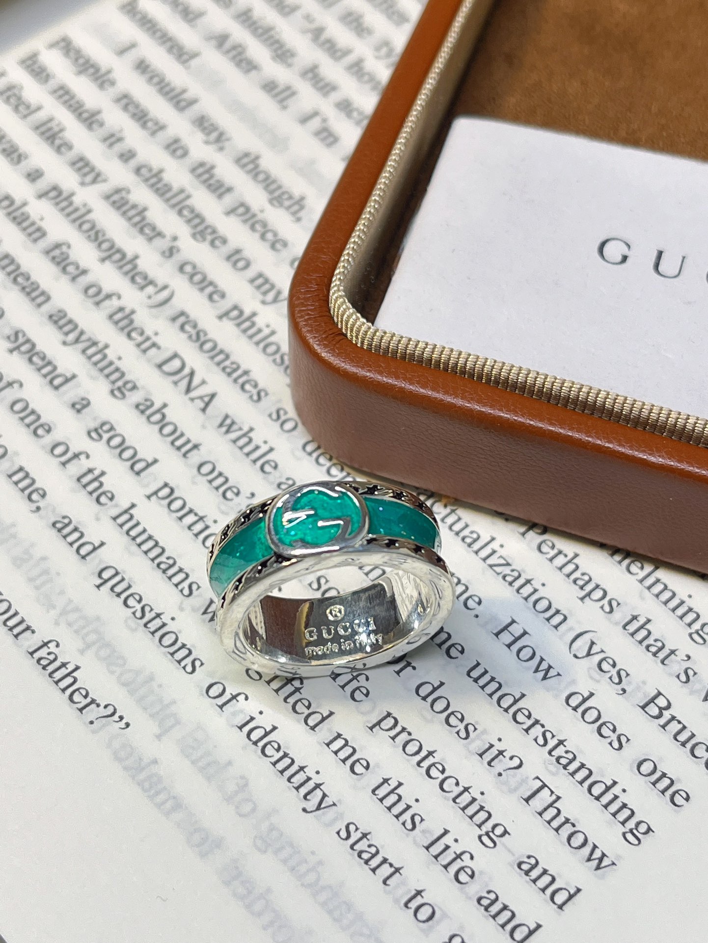 J145 Gucci ring