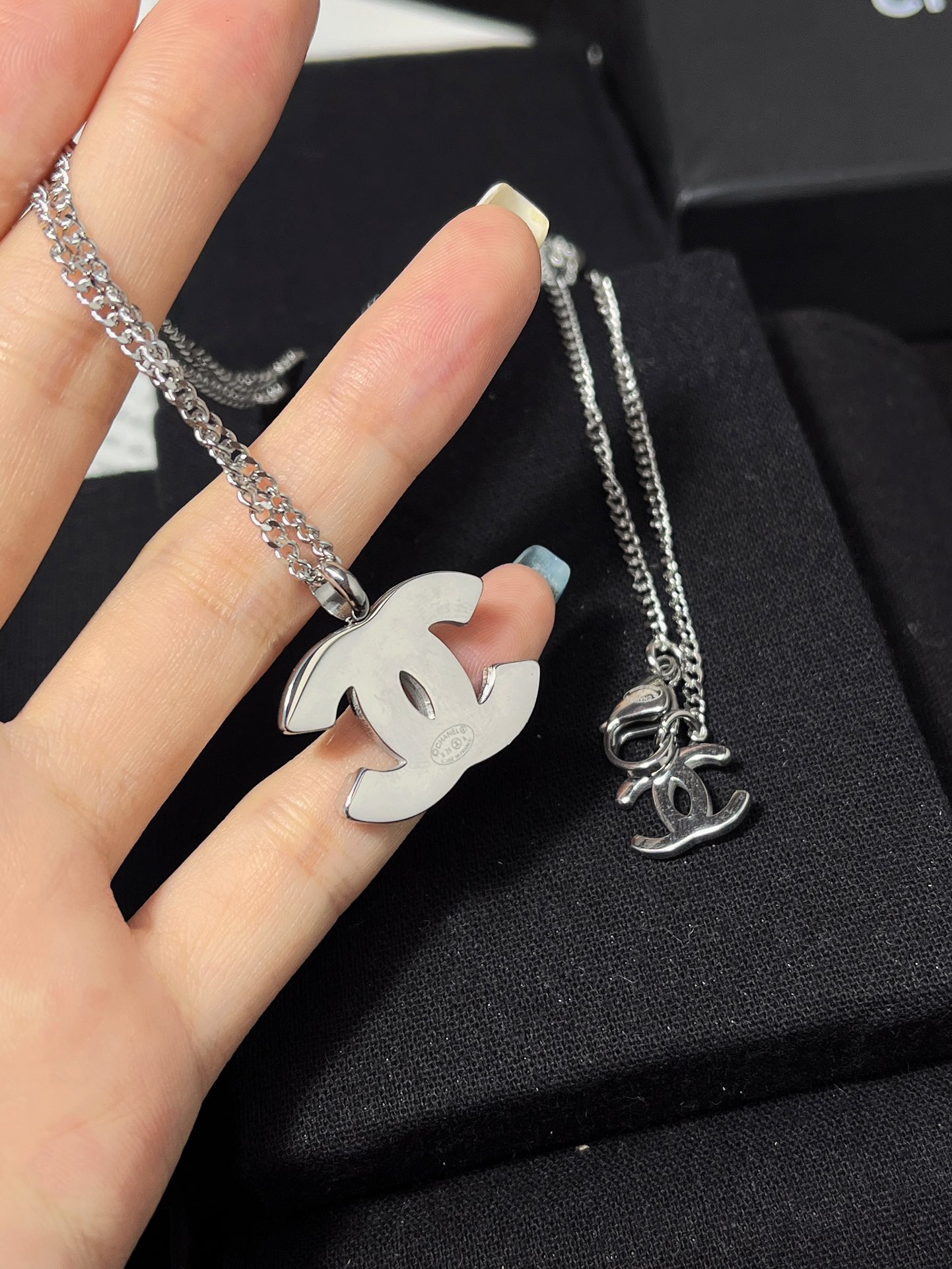 X700 Chanel cc necklace