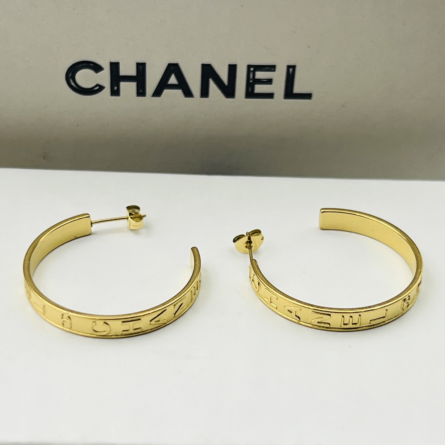 Chanel hoop earrings 116720