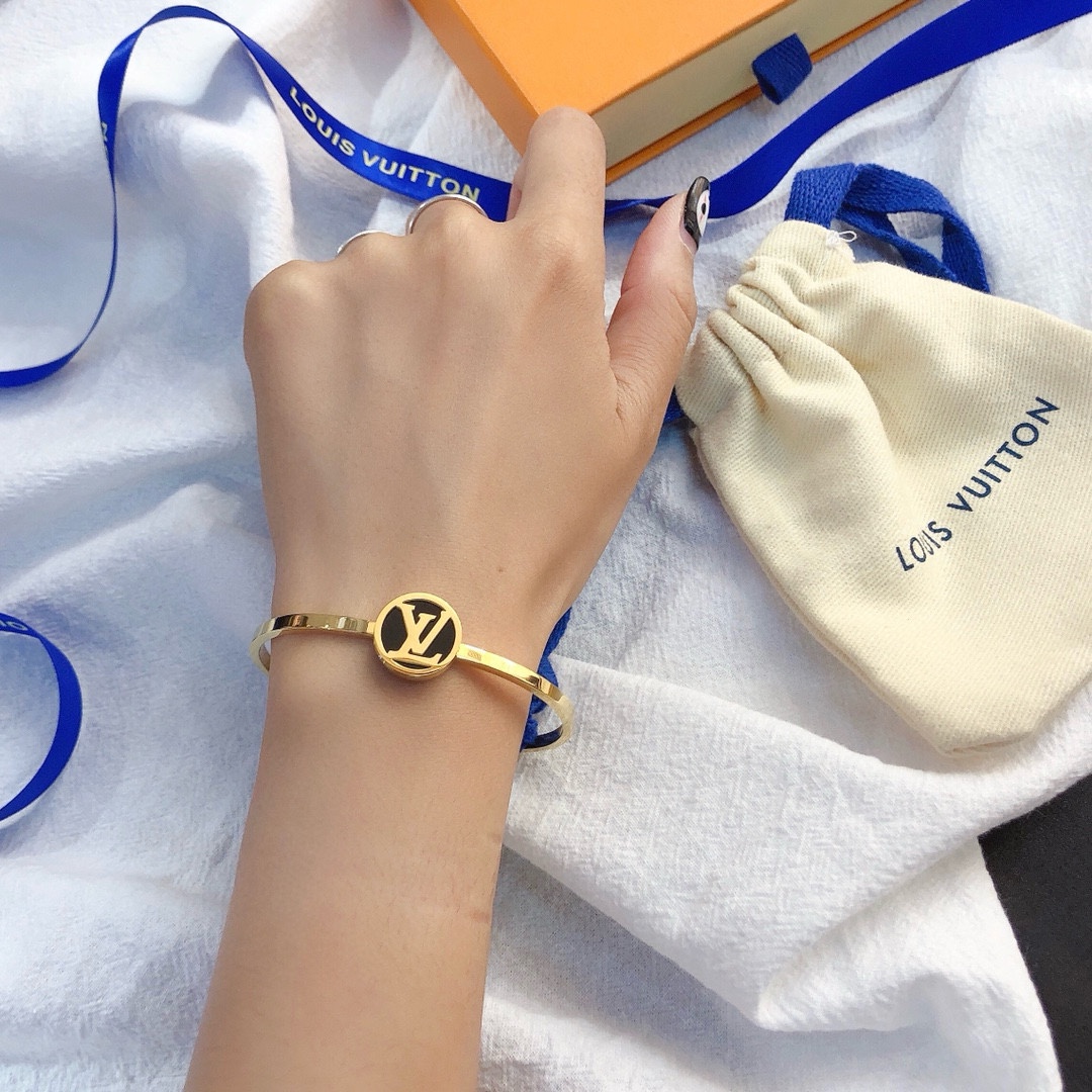S464  LV Bracelet