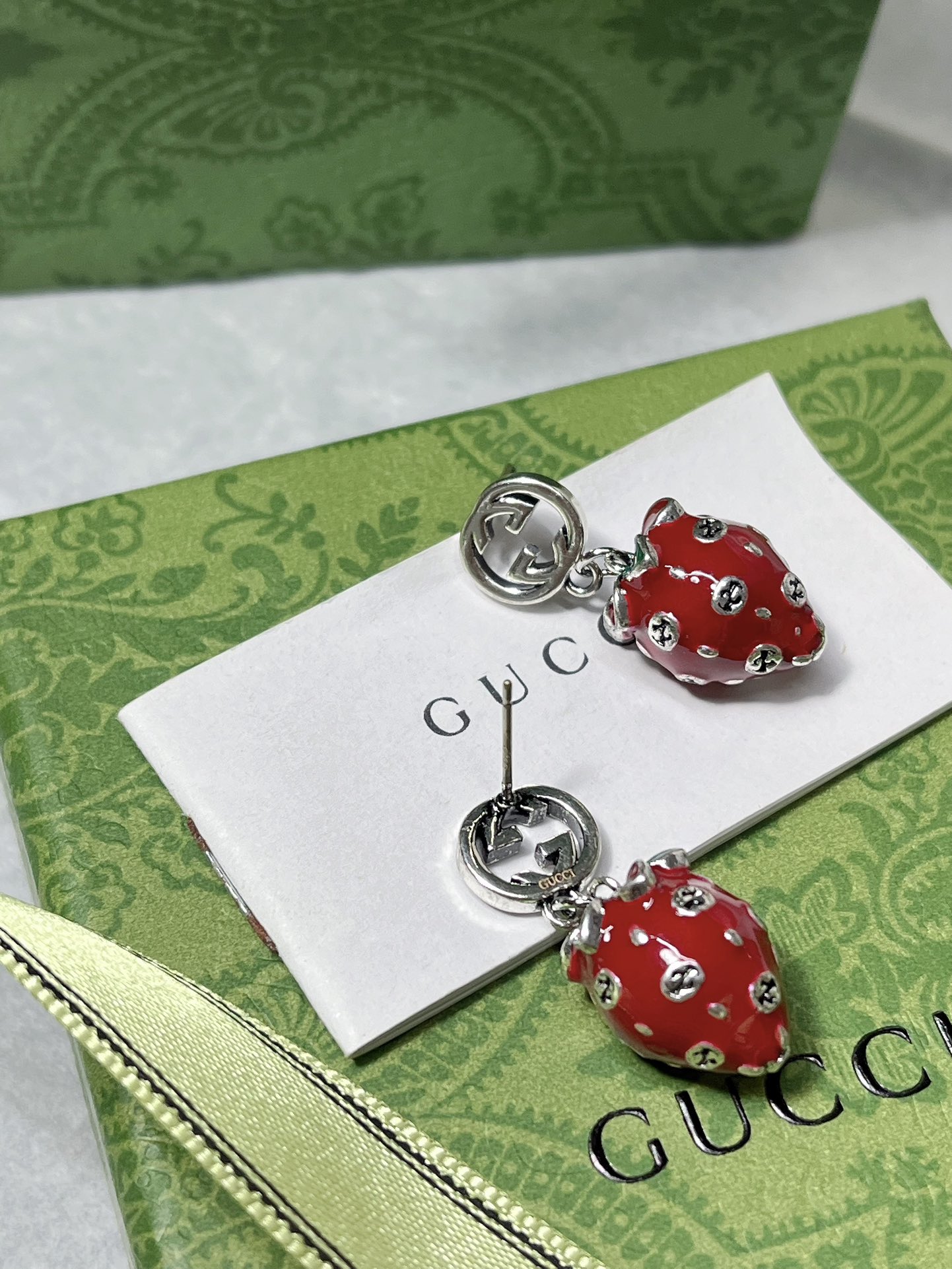 A1183 Gucci strawberry earrings