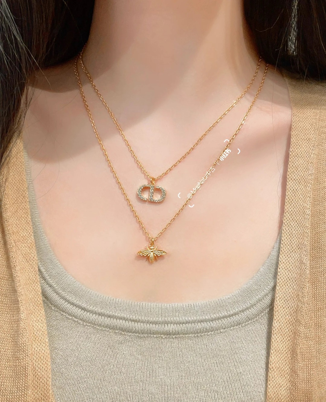 B221 Dior bee necklace