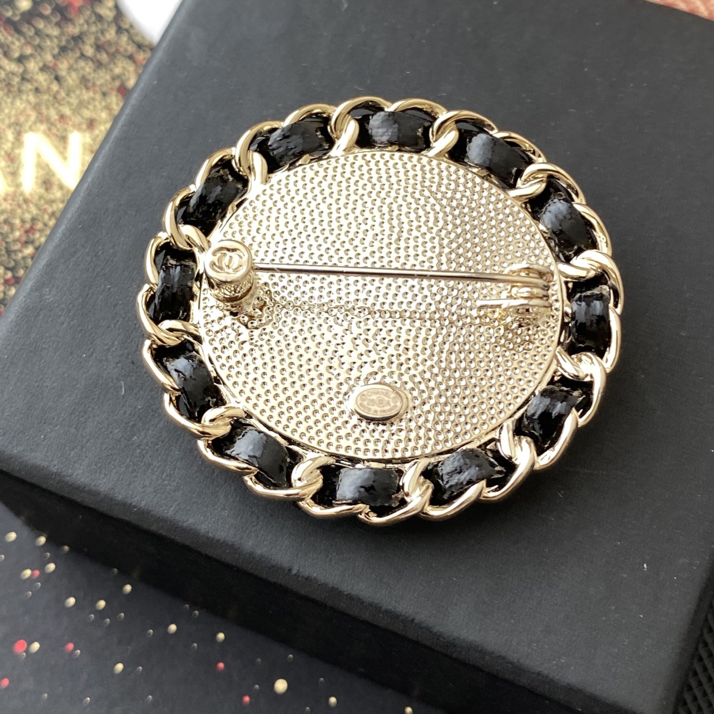 C361 Chanel brooch