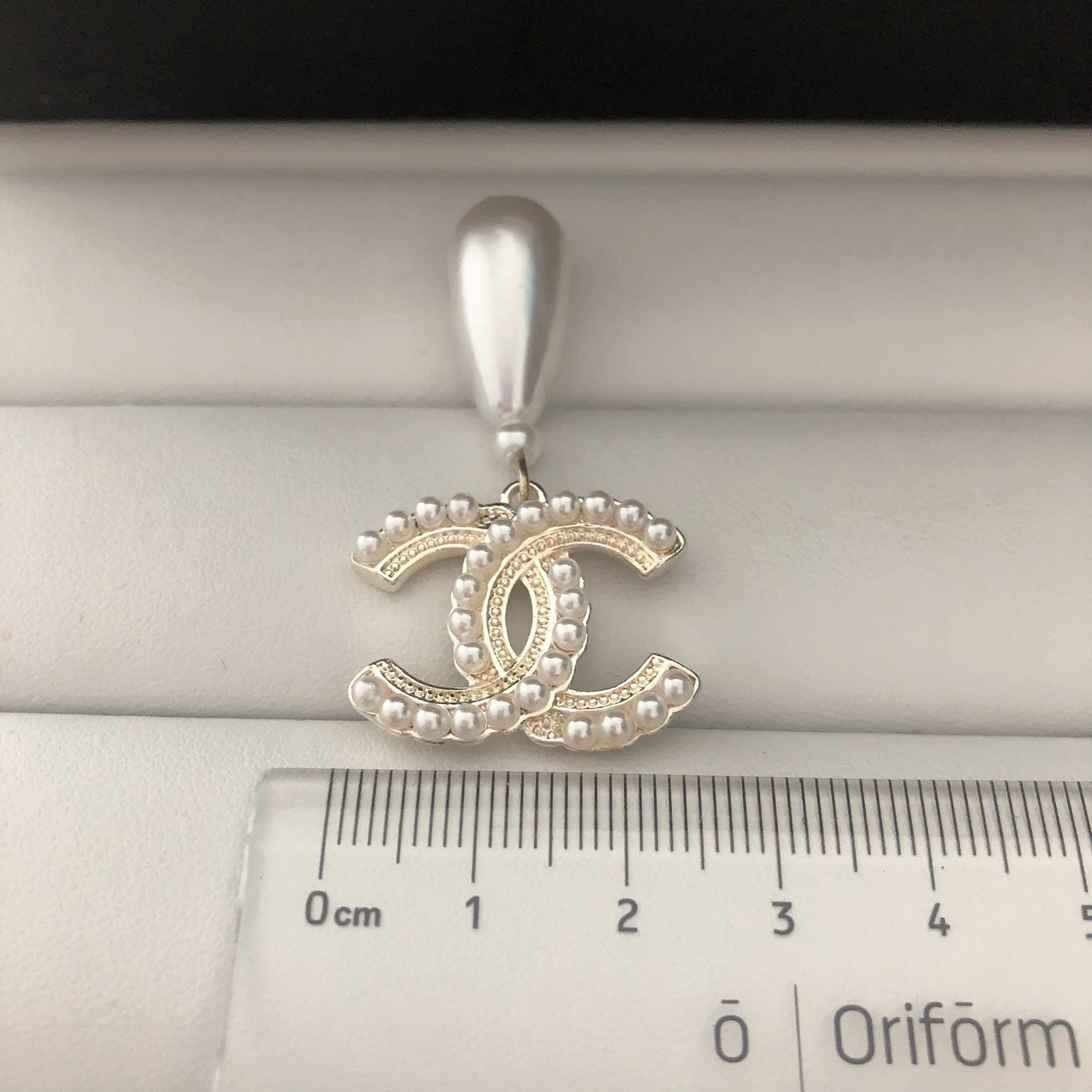 Chanel silver pearls earrings 108846